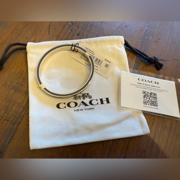 Coach Kissing Signature Enamel Hinged Bangle silver/purple NEW WITH TAGS - Picture 2 of 5